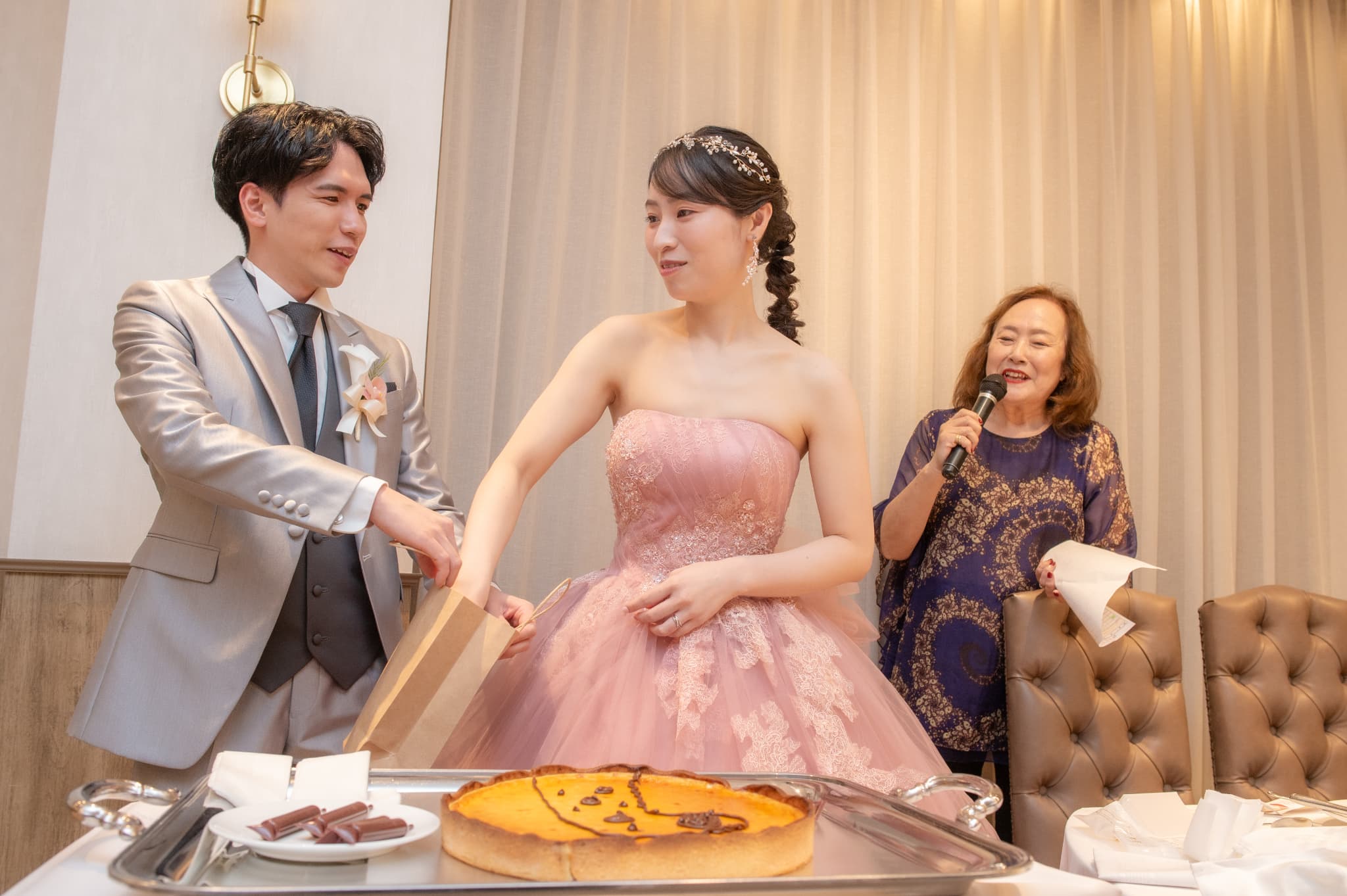 ウェディングレポート第三弾【何の絵を描いているでしょう？?】